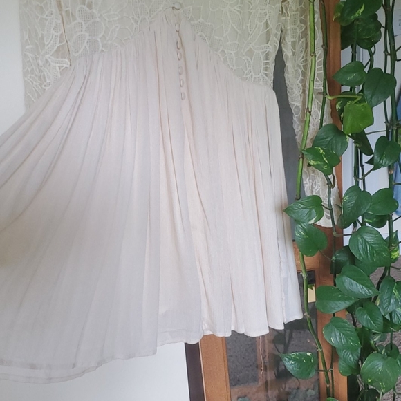 Lace Altar'd State Dress - Picture 3 of 4